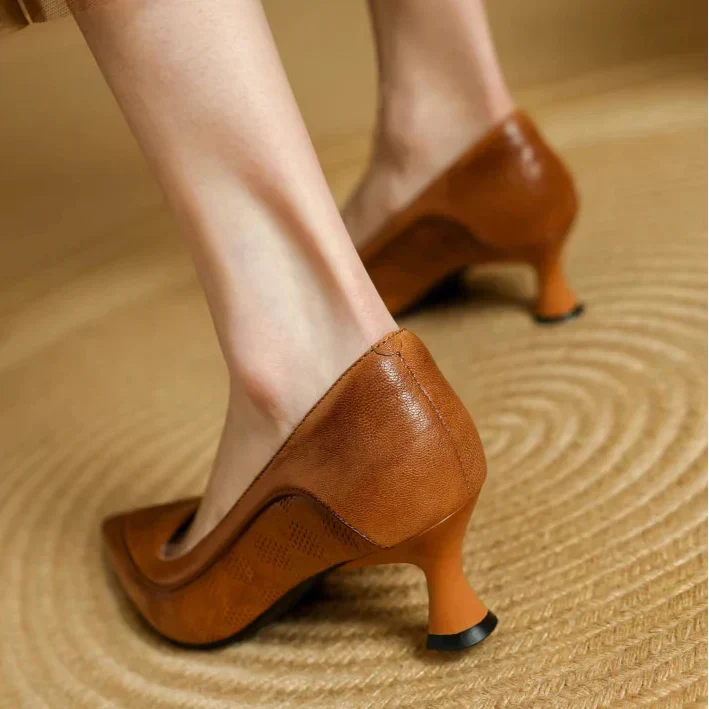 Vivienne | Sculpted Mid-Heel Pumps