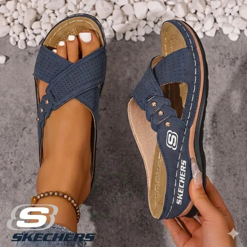 Diratelo | Studded Crossband Slides