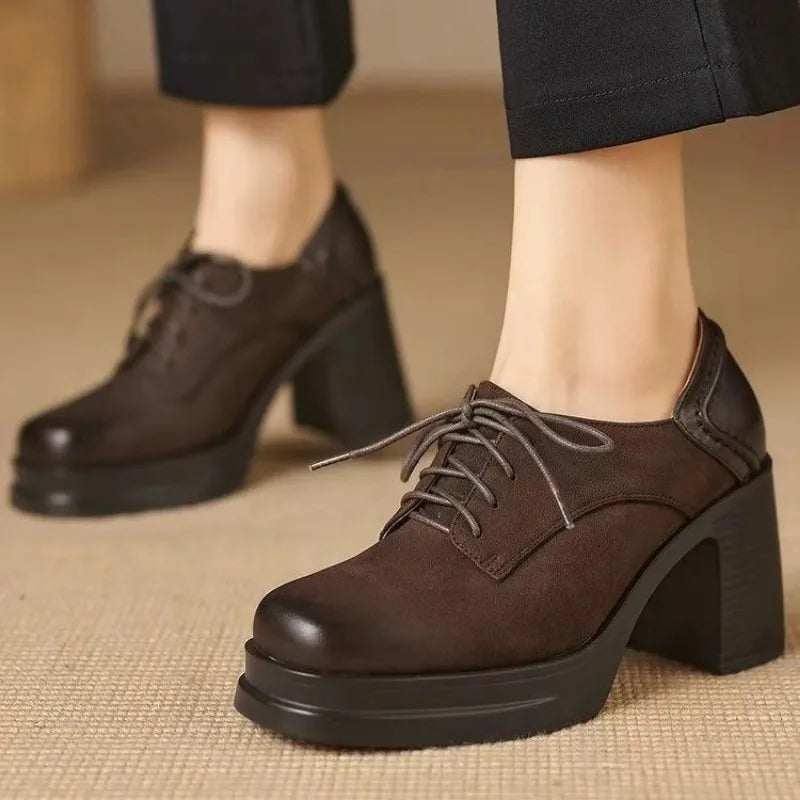 Hélène | Vintage Lace-Up Block Heel Pumps