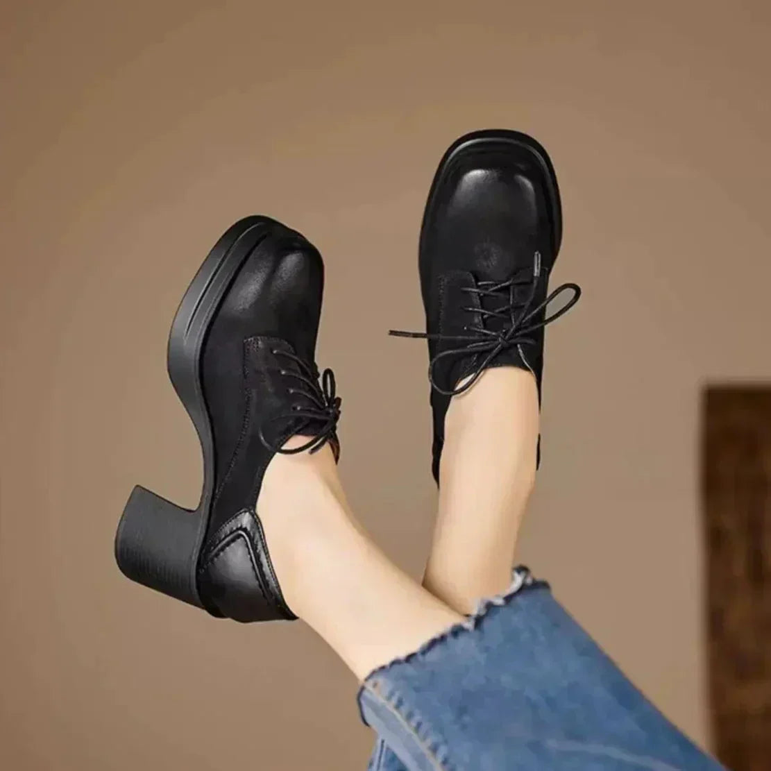 Aurore | Vintage Lace-Up Block Heel Pumps