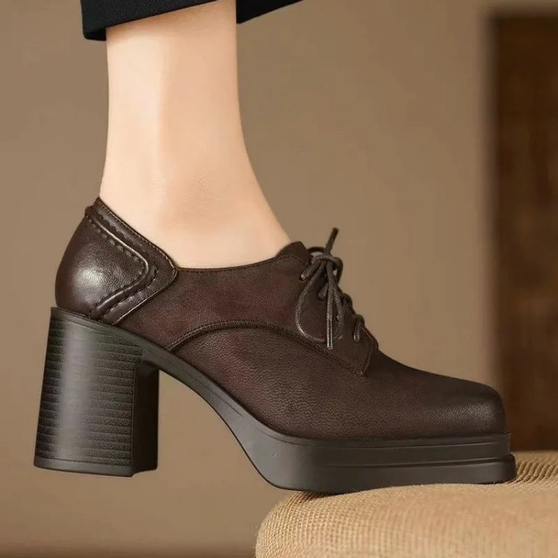 Hélène | Vintage Lace-Up Block Heel Pumps