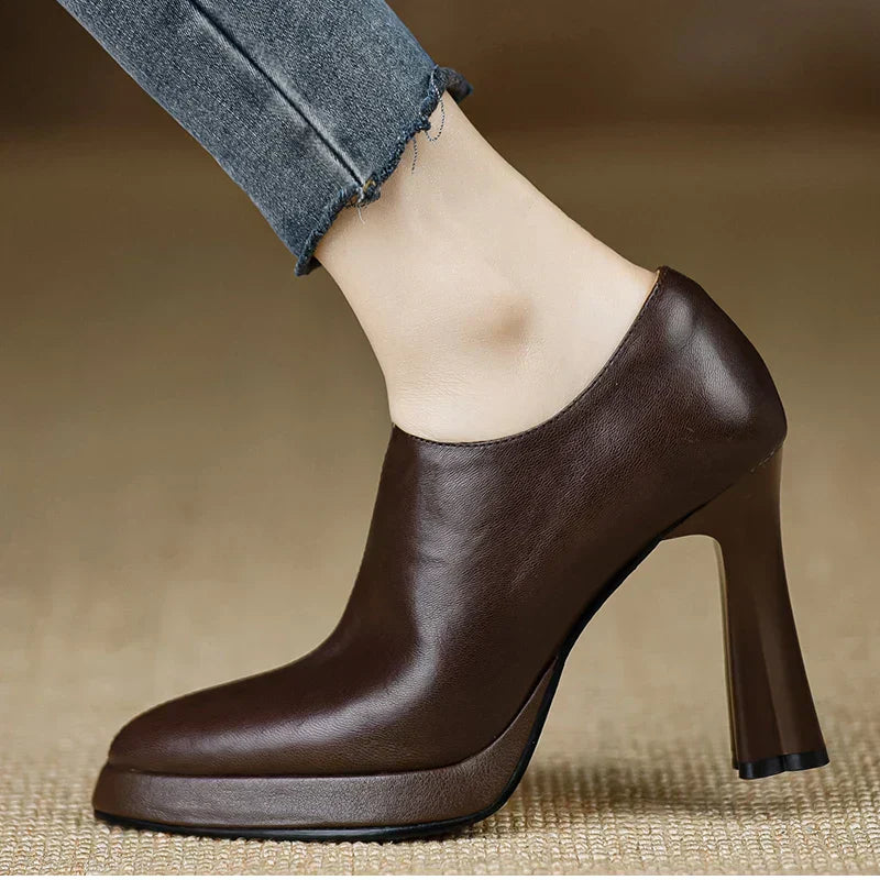 Émilie | Structured Leather Pumps