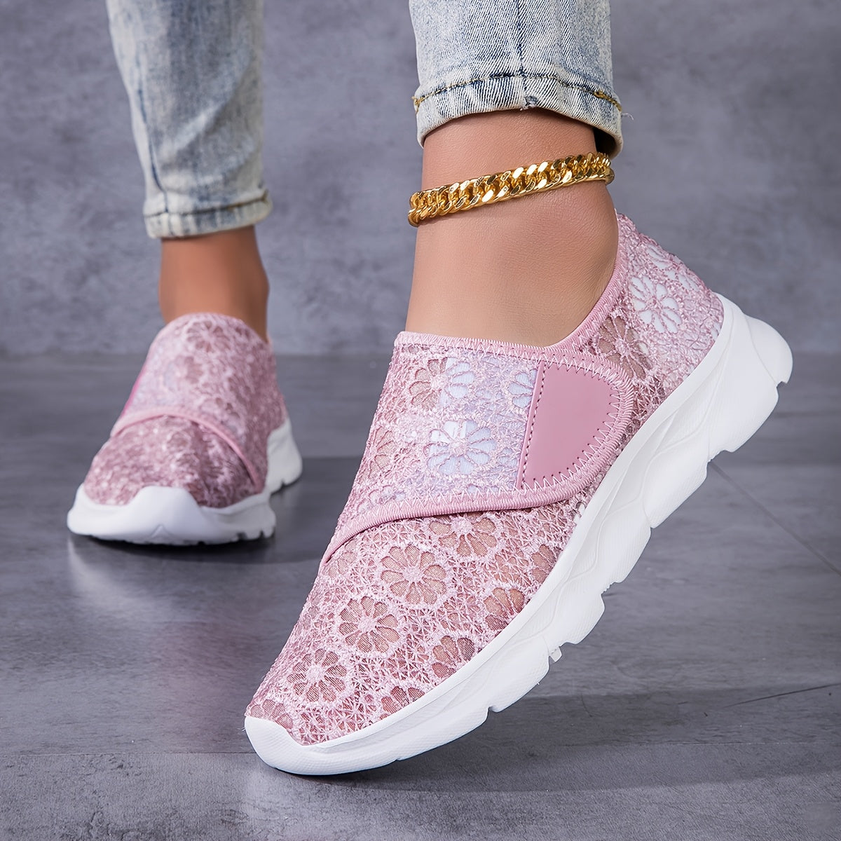 Gaelebale | Breathable Lightweight Walking Shoe