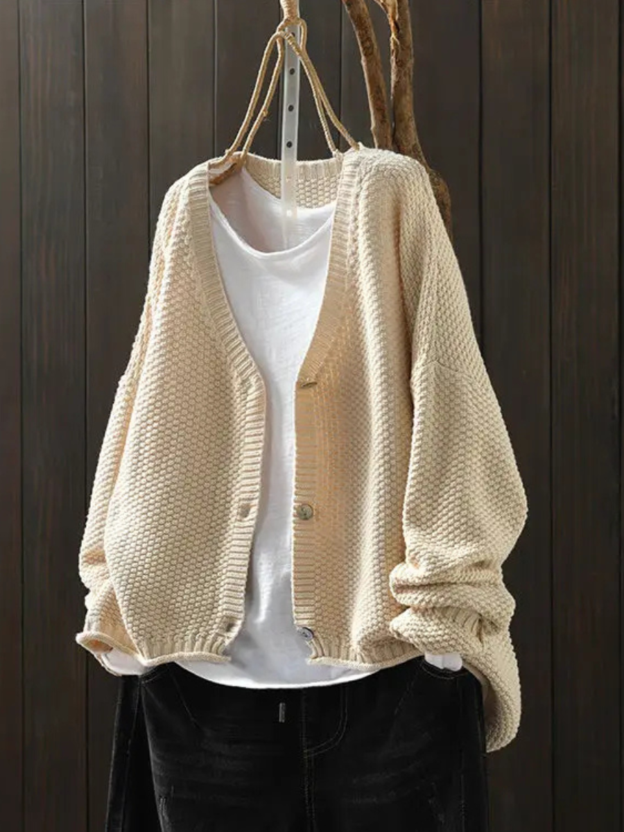 Émilie | Soft Knit V-Neck Cardigan