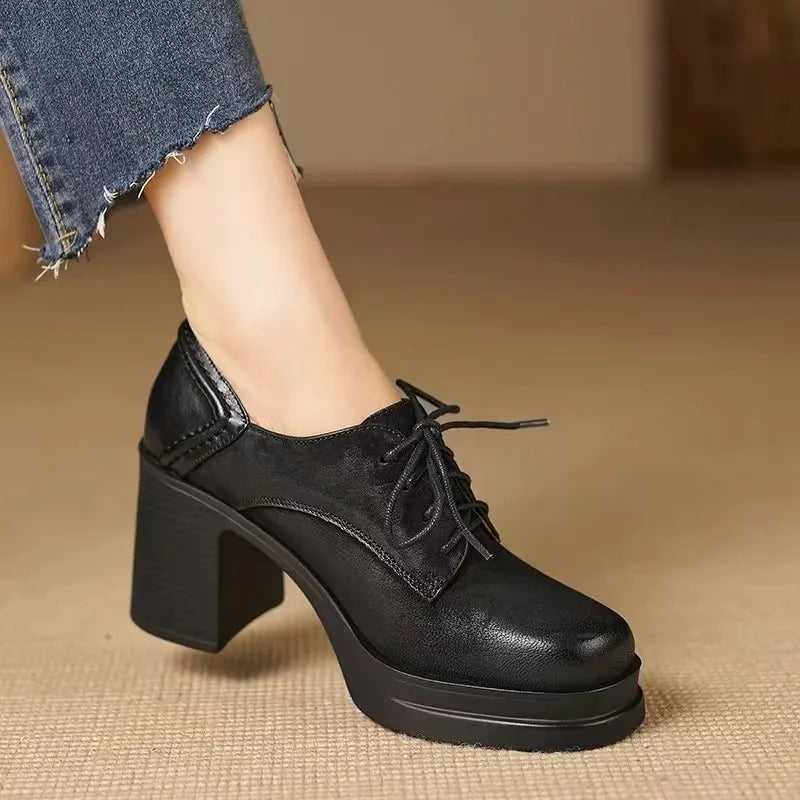 Hélène | Vintage Lace-Up Block Heel Pumps