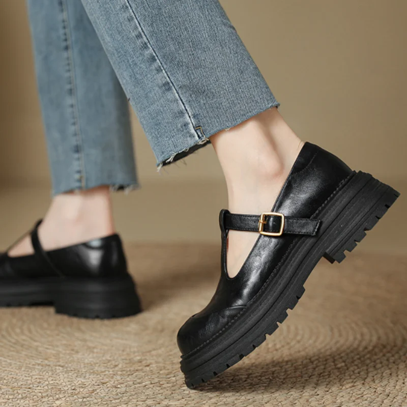 Léa | Vintage T-Bar Mary Janes
