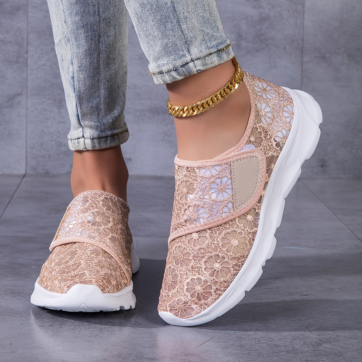 Gaelebale | Breathable Lightweight Walking Shoe