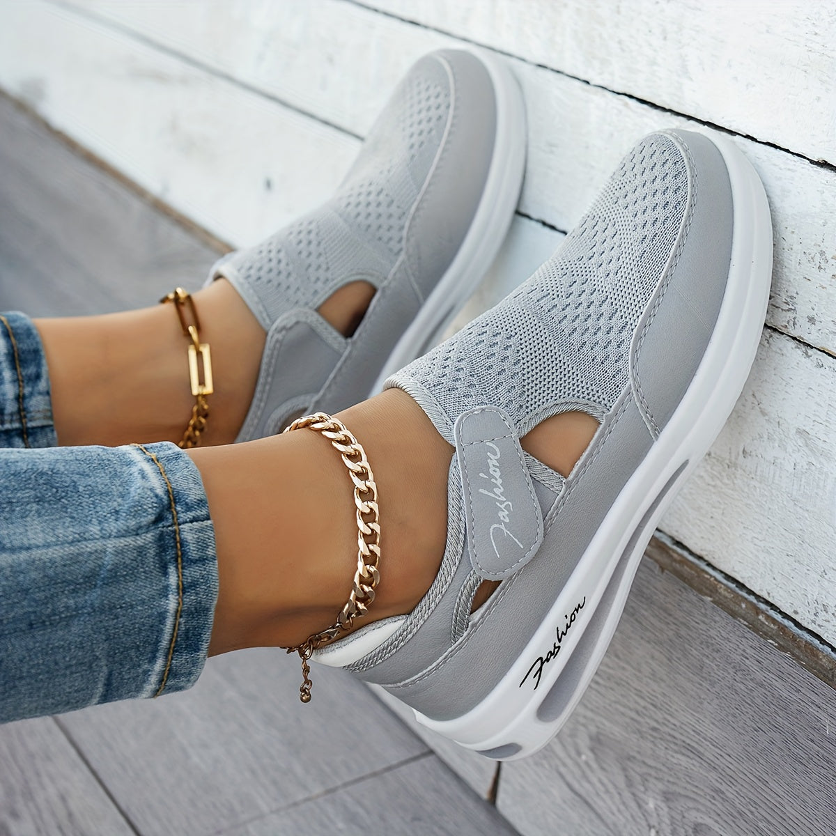 Modirelo | Knit Slip-On Cushioned Sneaker